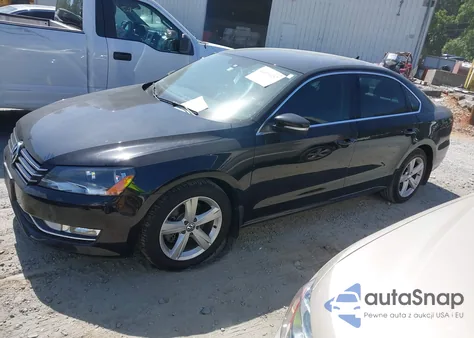 2015 Volkswagen Passat 1.8T Limited Edition z USA, uszkodzony, nr VIN 1VWAT7A3XFC070784